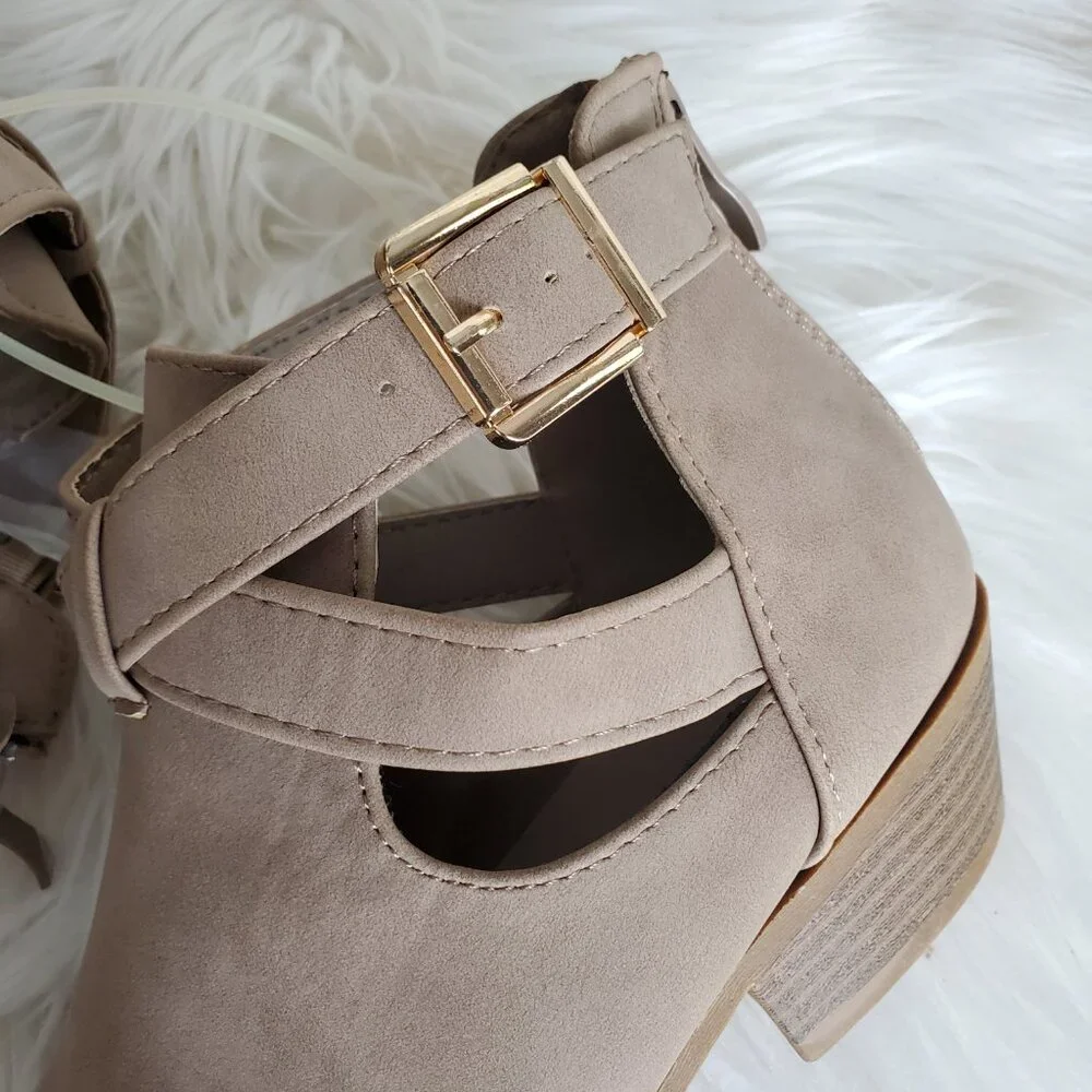 Top Moda Suede Taupe Back Zip Ankle Cut-Out Heeled Booties SZ 5